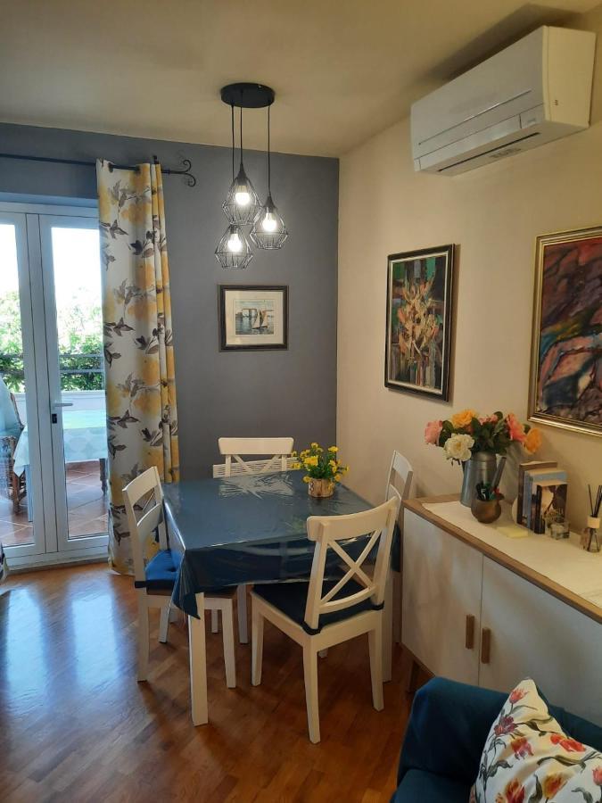 Premium Apartment Sunny โปเรช ภายนอก รูปภาพ
