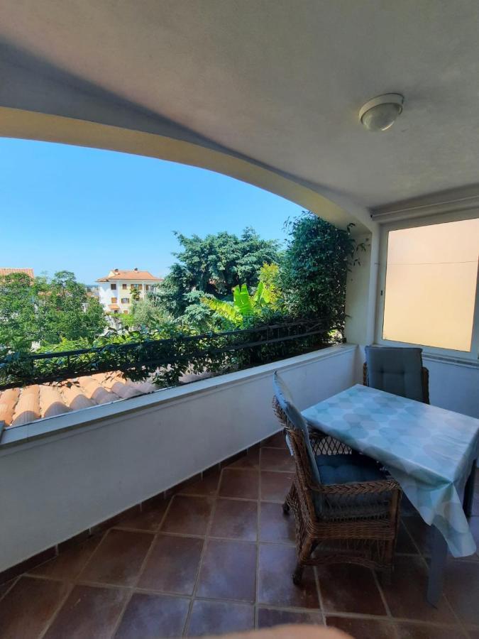 Premium Apartment Sunny โปเรช ภายนอก รูปภาพ